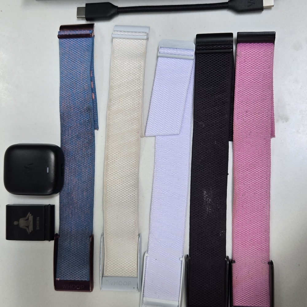 Whoop 4.0 +2 Months Free Membership.Wearable Strap Set -Black, Pink, Blue, White